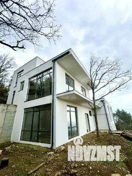 Дом 540м&sup2;, 3-этажный, участок 7 сот.  