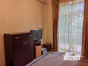 Дом 490м&sup2;, 4-этажный, участок 5 сот.  