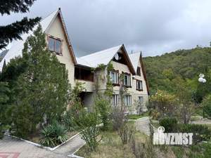 Дом 479м&sup2;, 3-этажный, участок 16 сот.  