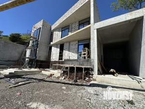 Дом 280м&sup2;, 3-этажный, участок 12 сот.  