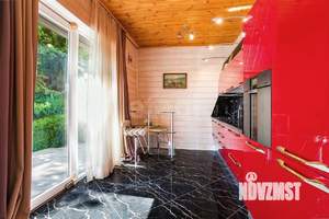 Дом 350м², 3-этажный, участок 10 сот.  