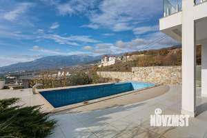 Дом 447м², 3-этажный, участок 15 сот.  