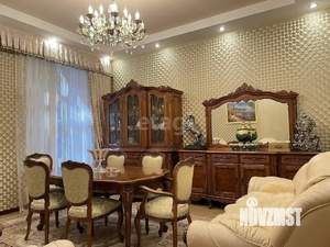 Дом 374м², 2-этажный, участок 1 сот.  