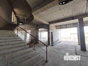 Дом 1077м&sup2;, 3-этажный, участок 13 сот.  