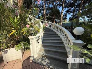 Дом 700м², 4-этажный, участок 9 сот.  