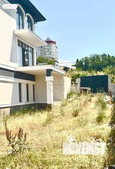 Дом 300м&sup2;, 3-этажный, участок 6 сот.  