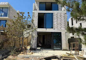 Дом 260м², 3-этажный, участок 5 сот.  