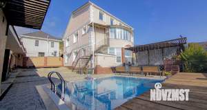 Дом 170м&sup2;, 3-этажный, участок 7 сот.  