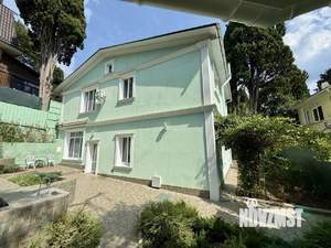 Дом 185м&sup2;, 2-этажный, участок 3 сот.  