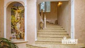 Дом 725м&sup2;, 3-этажный, участок 24 сот.  