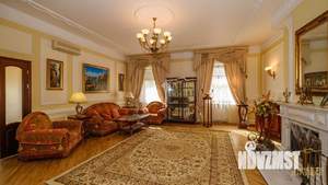 Дом 545м², 3-этажный, участок 16 сот.  