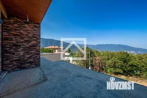 Дом 270м&sup2;, 3-этажный, участок 5 сот.  