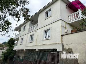 Дом 270м², 3-этажный, участок 3 сот.  