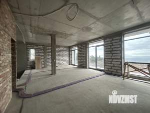 Дом 178м&sup2;, 2-этажный, участок 4 сот.  