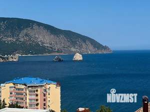 Дом 740м², 3-этажный, участок 6 сот.  