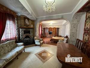 Дом 270м², 3-этажный, участок 3 сот.  