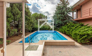 Дом 352м², 3-этажный, участок 10 сот.  