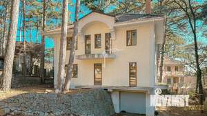 Дом 300м&sup2;, 3-этажный, участок 11 сот.  