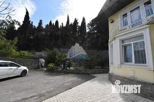 Дом 400м&sup2;, 3-этажный, участок 7 сот.  