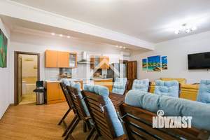 Таунхаус 270м&sup2;, 3-этажный, участок 1 сот.  