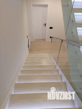 Коттедж 201м², 2-этажный, участок 8 сот.  