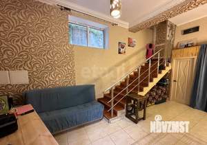 Дом 270м², 3-этажный, участок 3 сот.  