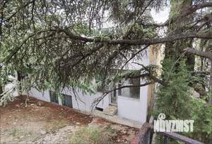 Коттедж 1400м&sup2;, 3-этажный, участок 21 сот.  