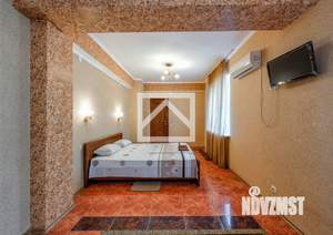 Дом 746м&sup2;, 4-этажный, участок 10 сот.  