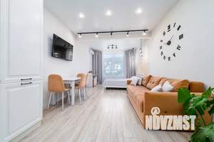 Студия квартира, посуточно, 35м2, 17/18 этаж