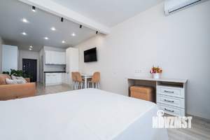 Студия квартира, посуточно, 35м2, 17/18 этаж