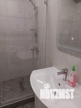 Студия квартира, посуточно, 38м2, 3/18 этаж