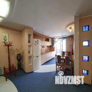 3-к квартира, посуточно, 60м2, 3/9 этаж