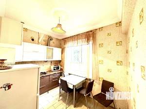 1-к квартира, посуточно, 42м2, 3/3 этаж