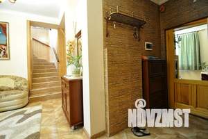 4-к квартира, посуточно, 100м2, 2/3 этаж