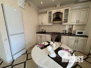 Студия квартира, посуточно, 45м2, 6/10 этаж