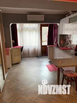 Студия квартира, посуточно, 47м2, 1/3 этаж