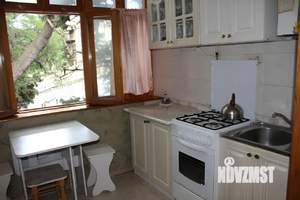 1-к квартира, посуточно, 33м2, 2/2 этаж