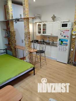 Студия квартира, посуточно, 32м2, 2/3 этаж