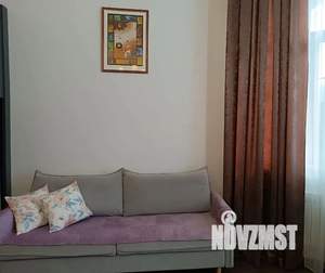 Студия квартира, посуточно, 42м2, 2/3 этаж