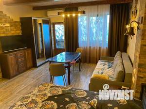 Студия квартира, посуточно, 37м2, 3/3 этаж