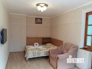 1-к квартира, посуточно, 37м2, 1/2 этаж
