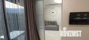 Студия квартира, посуточно, 45м2, 18/20 этаж