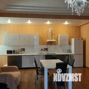 3-к квартира, посуточно, 100м2, 5/10 этаж