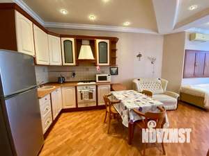 1-к квартира, посуточно, 52м2, 4/9 этаж