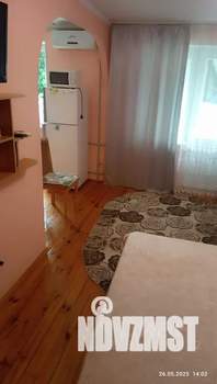 Студия квартира, посуточно, 35м2, 3/3 этаж