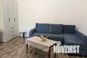 1-к квартира, посуточно, 40м2, 1/2 этаж
