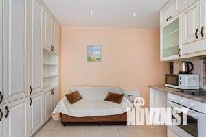 1-к квартира, посуточно, 38м2, 3/6 этаж