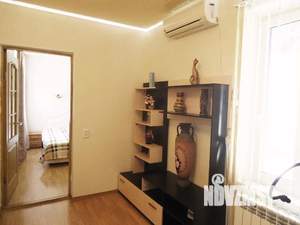Студия квартира, посуточно, 40м2, 2/3 этаж