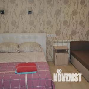 1-к квартира, посуточно, 33м2, 1/2 этаж