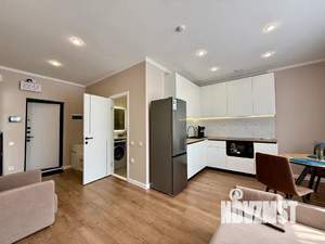 Студия квартира, посуточно, 37м2, 3/8 этаж